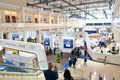 從新能源行業(yè)優(yōu)勢(shì)到產(chǎn)業(yè)系統(tǒng)優(yōu)勢(shì) 專訪方莉解讀夏季達(dá)沃斯觀點(diǎn)